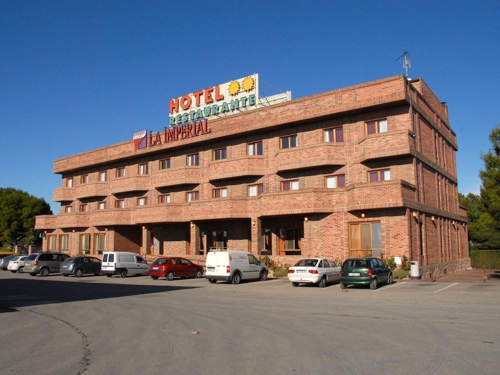 Hotel La Imperial Luceni Exterior foto